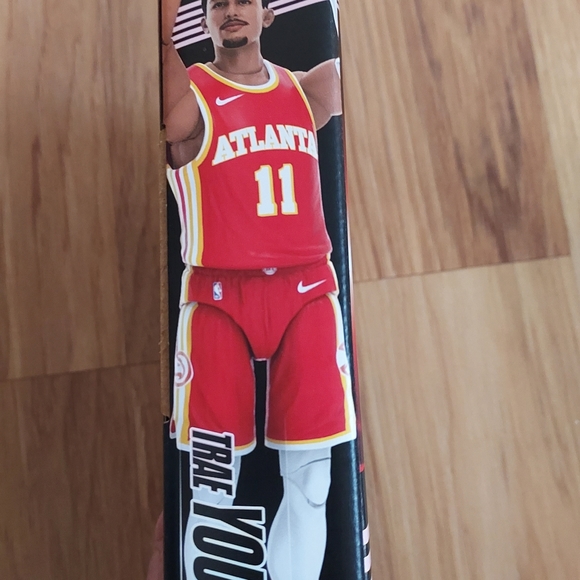 Starting Lineup Series 1 Trae Young 11 Atlanta Hawks Hasbro Figure Card - Picture 6 of 6